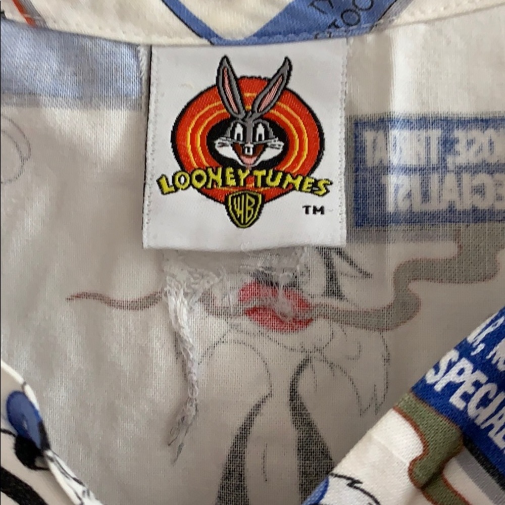 Looney Tunes (Warner Bros.) Scrub Top - Picture 3 of 3